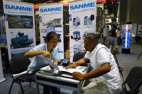 躋身高新技術(shù)企業(yè) 山美破碎機借廣交會拓展“藍?！笔袌? /> 
</p>
<p>
	品質(zhì)至上，追求高可靠性和細節(jié)。這是山美的核心價值觀。面對國內(nèi)外不斷變化的市場環(huán)境，我們相信，山美憑借其優(yōu)質(zhì)的管理理念和不斷創(chuàng)新的制造技術(shù)，一定能在工程機械行業(yè)打造一片藍天。<!--?p-->
</p>
        <div   id=