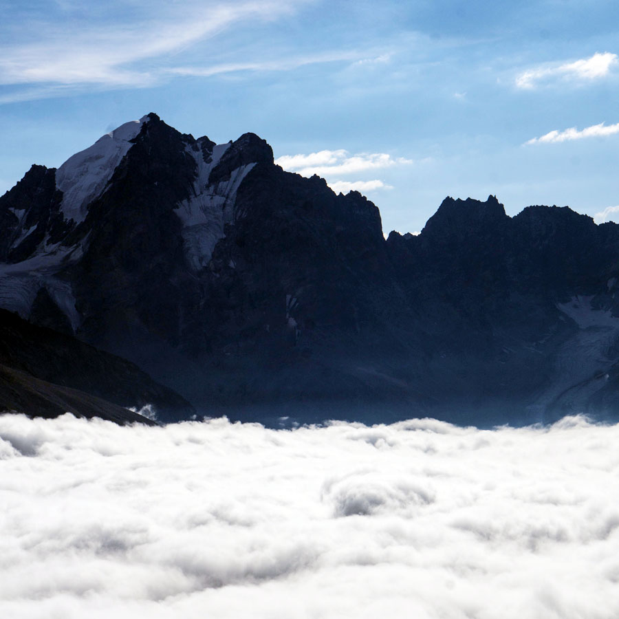 驕傲！山美股份歐洲員工勇攀歐洲第一峰-厄爾布魯士峰