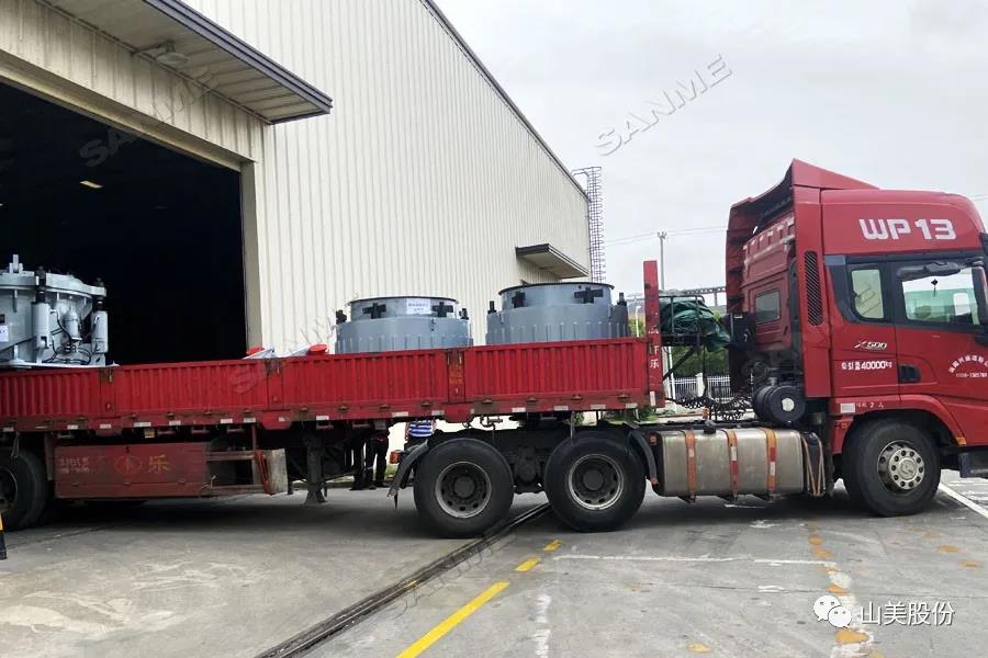 發(fā)貨季｜山美股份高性能破碎篩分裝備發(fā)往江西，助力當(dāng)?shù)鼗椖拷ㄔO(shè)及建筑固廢資源化