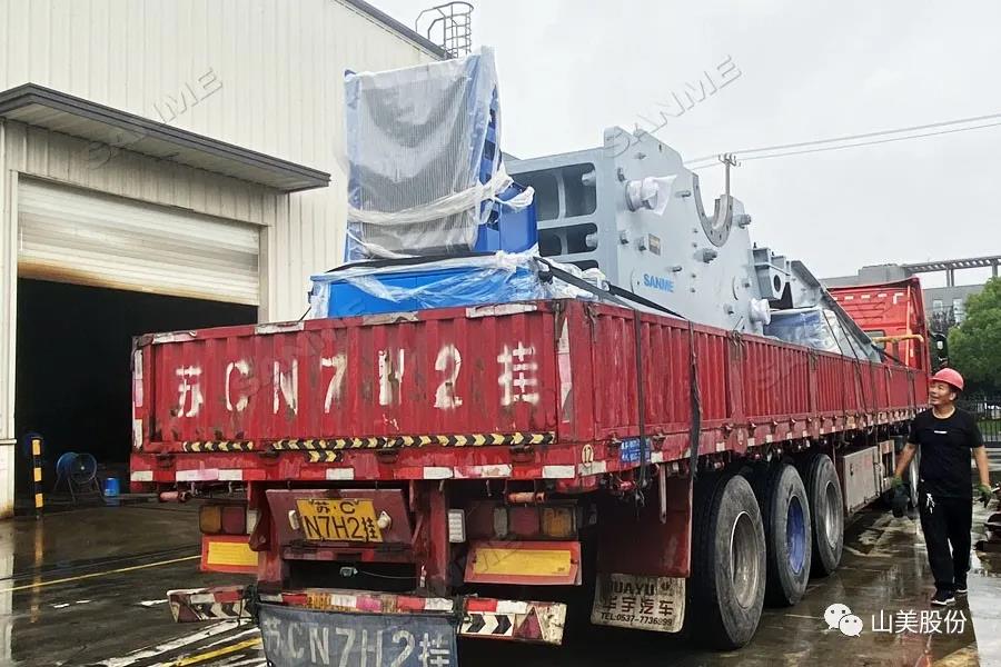 發(fā)貨季｜山美股份高性能破碎篩分裝備發(fā)往江西，助力當(dāng)?shù)鼗椖拷ㄔO(shè)及建筑固廢資源化