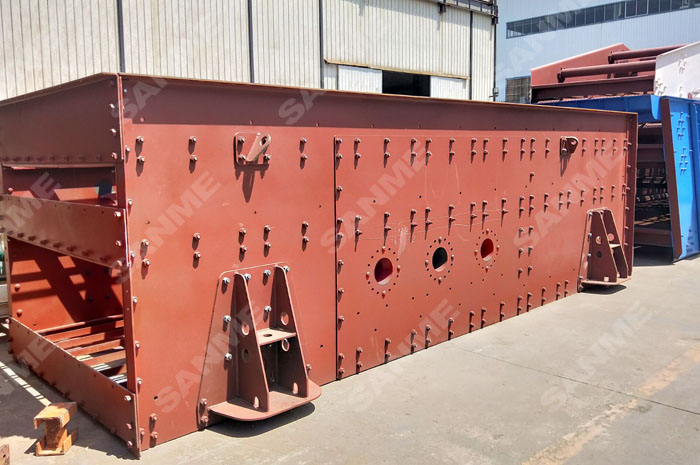 在砂石骨料生產(chǎn)線中影響振動篩可靠性因素有哪些？