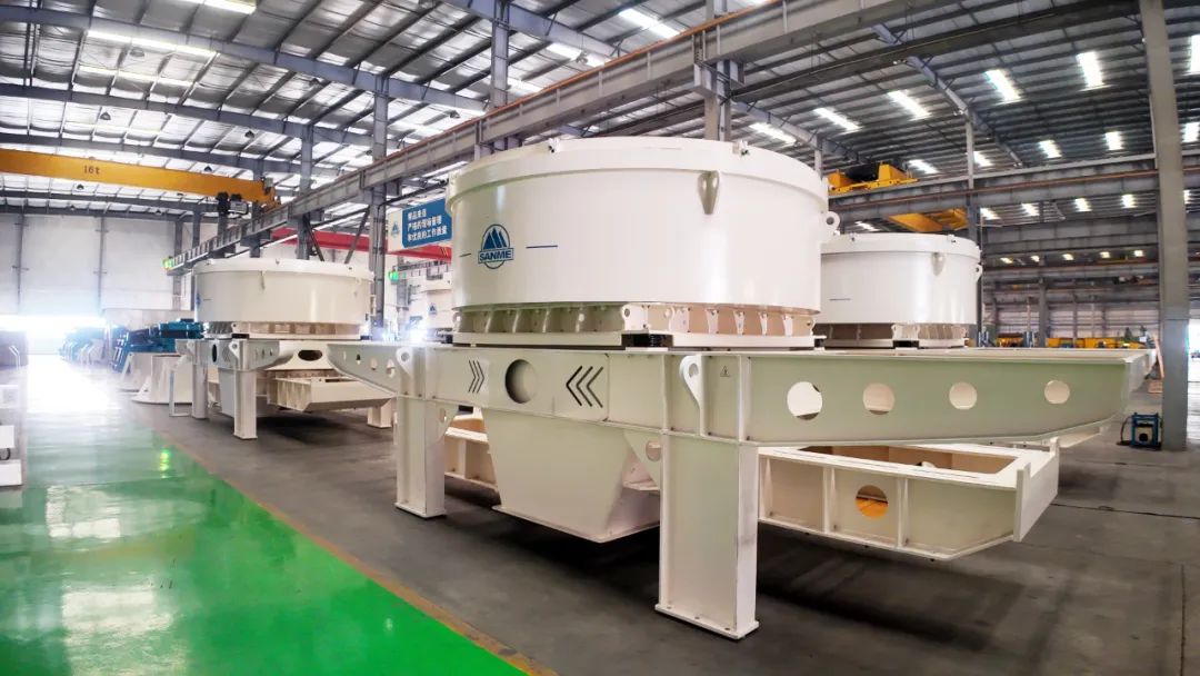 VC7系列立式?jīng)_擊破碎機(jī)——多領(lǐng)域適用，展現(xiàn)強(qiáng)大實(shí)力