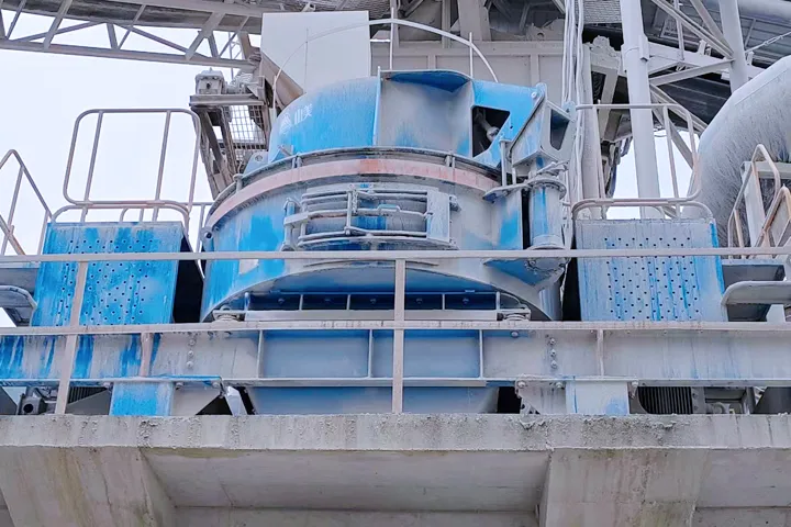 VC7系列立式?jīng)_擊破碎機——多領(lǐng)域適用，展現(xiàn)強大實力